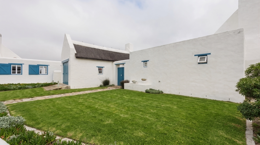 4 Bedroom Property for Sale in Struisbaai Western Cape
